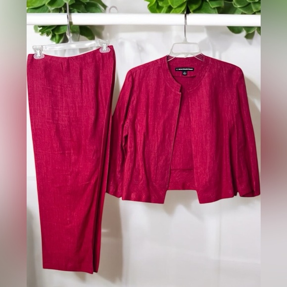 Ellen Tracy Vibrant Red Pantsuit Set - Picture 1 of 9